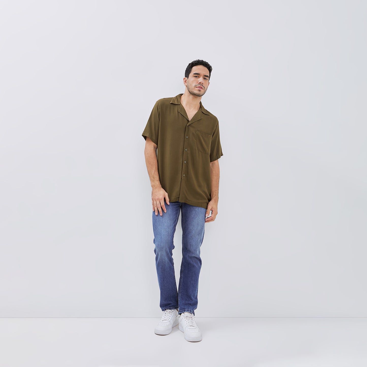 Odza Kemeja Oversize Pria Lengan Pendek Elegante