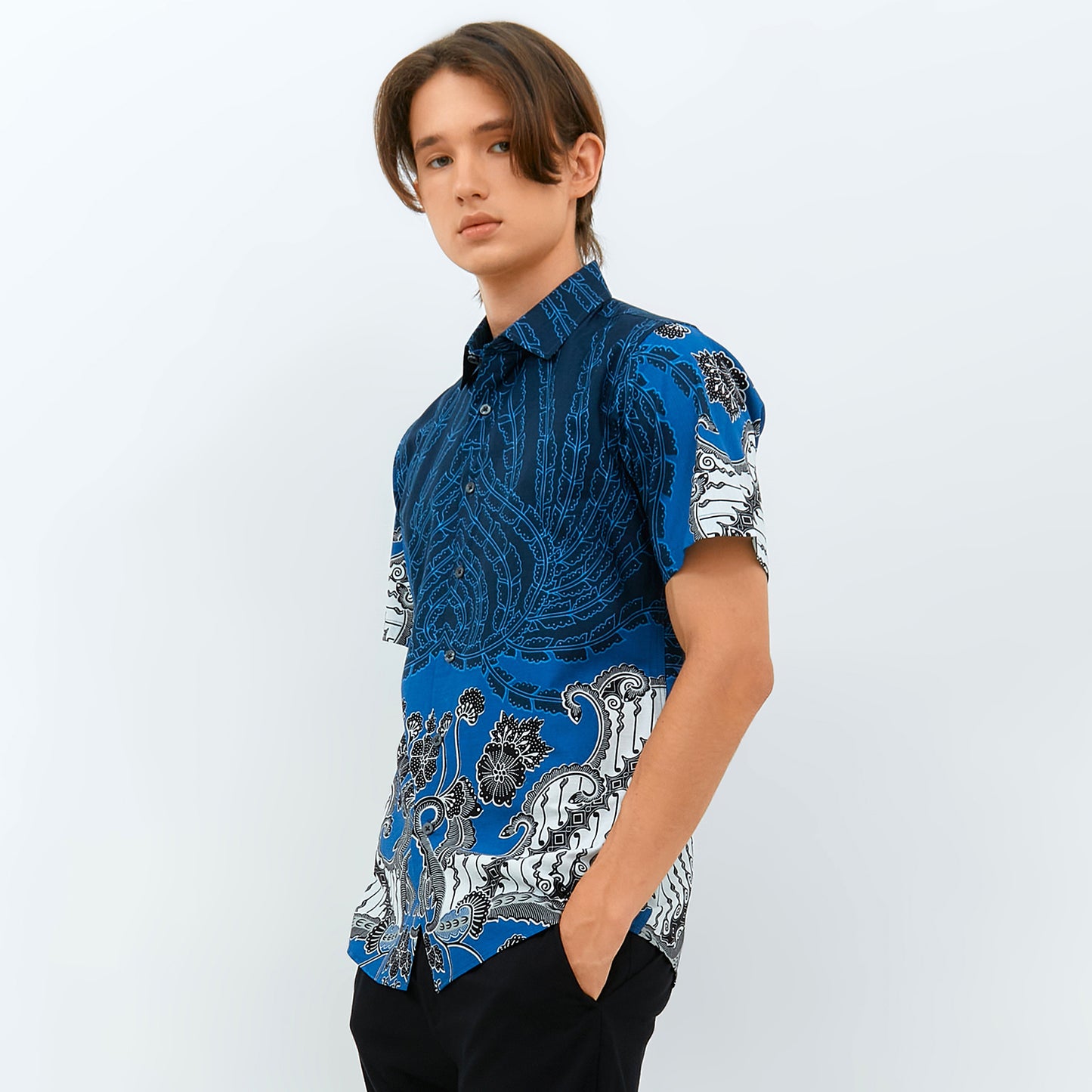 Odza Baju Atasan Batik Pria Lengan Pendek Pola Slim Fit Ambara Biru Navy