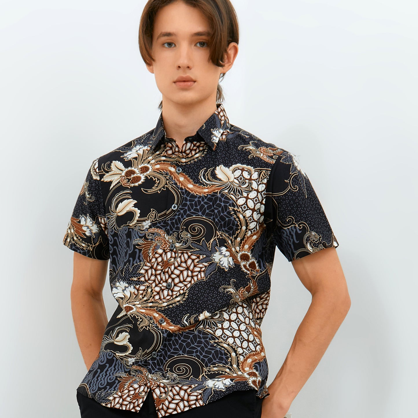 Odza Baju Atasan Hem Batik Lengan Pendek Slim Fit Ashanka Coklat
