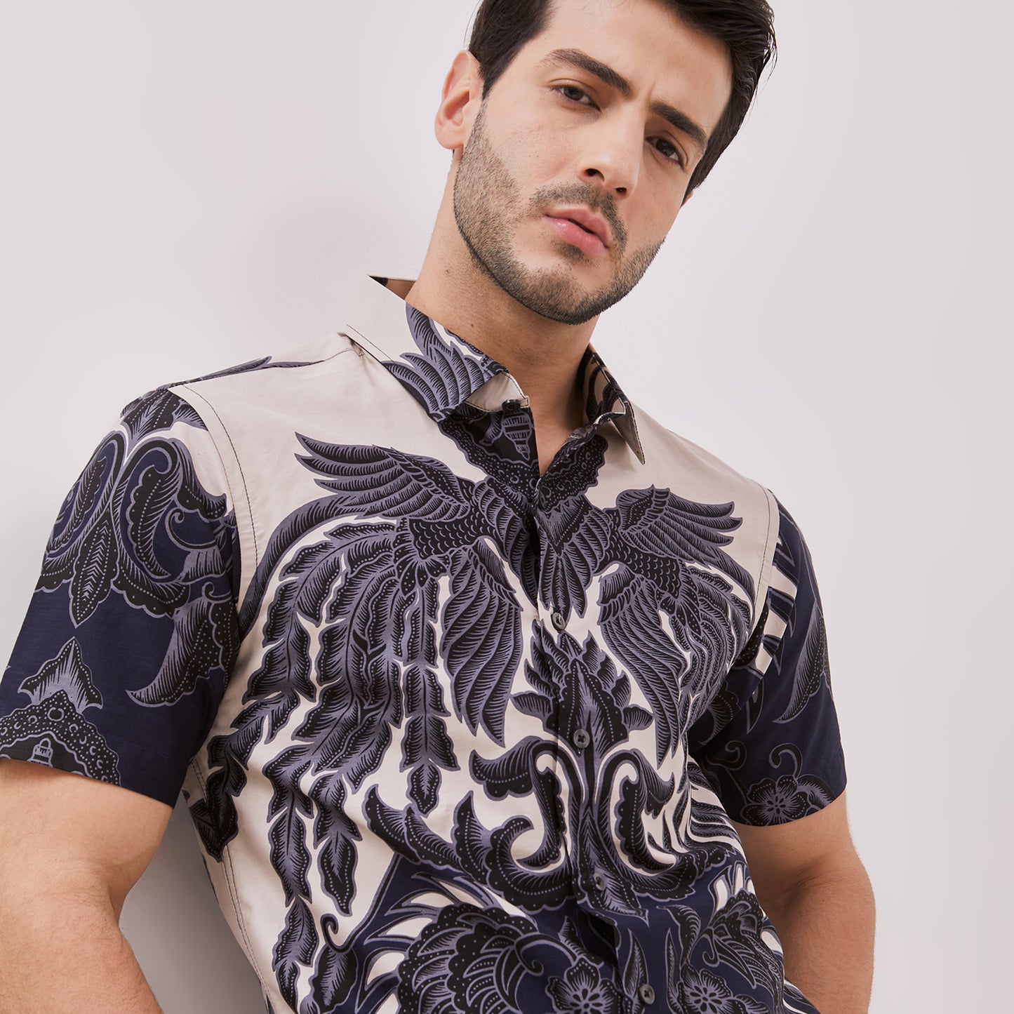 Odza Batik Modern Pria Lengan Pendek Slim Fit Baju Formal Hem Solo Rapitaloka