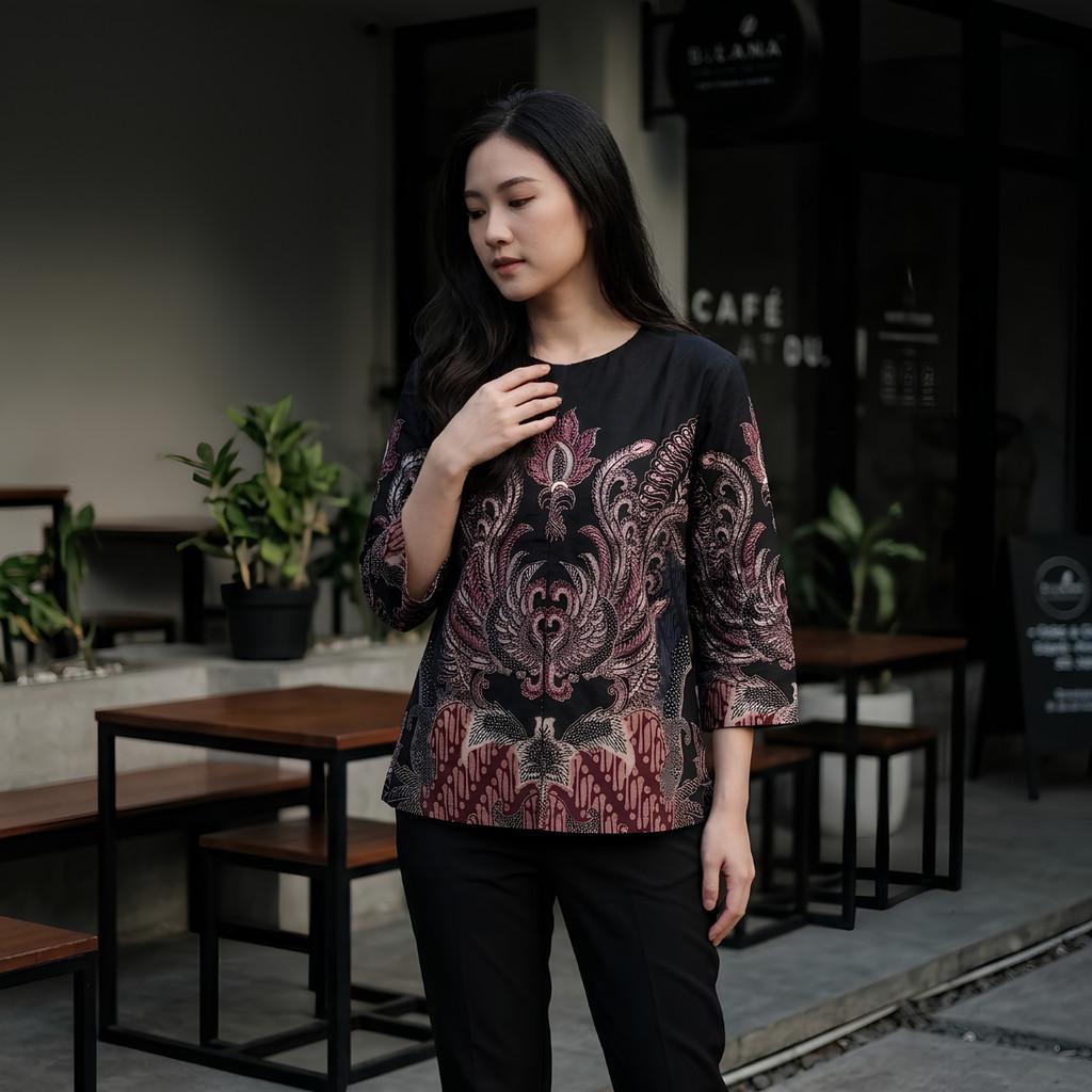Odza Blouse Batik Wanita Lengan 7/8 Atasan Kemeja Kerja Kondangan Modern Dakupa Coklat Tua Hitam