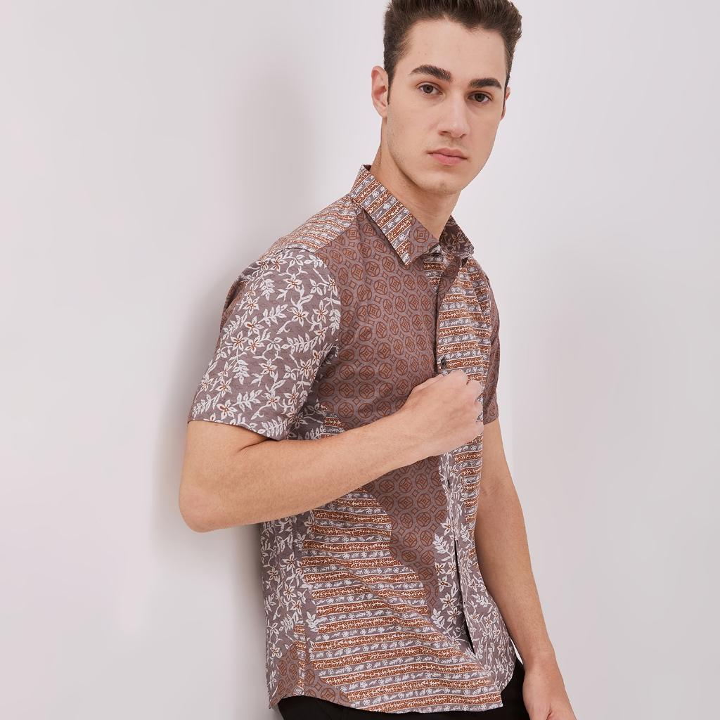 Odza Baju Batik Pria Lengan Pendek Slim Fit Modern Hem Batik Solo Pekalongan Triattana