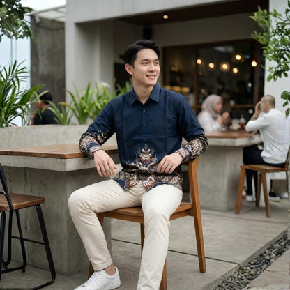 Odza Kemeja Batik Pria Slim Fit Lengan Panjang Katun Premium Baju Kerja Kondangan Panjira Navy Hitam