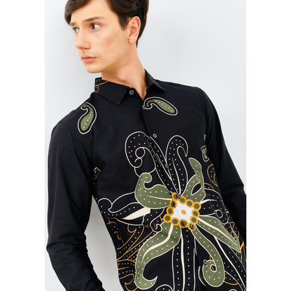 Odza Kemeja Batik Slimfit Lengan Panjang Pria Regular Fit Arsyanendra