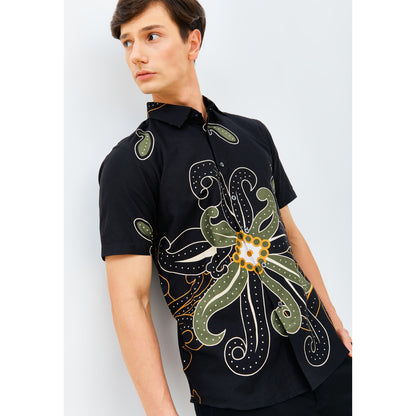 Odza Baju Batik Pria Lengan Pendek Slim Fit Modern Hem Batik Solo Ekawira