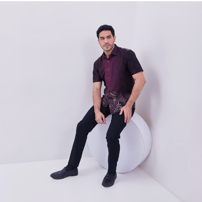 Odza Classic Kemeja Pria Lengan Pendek Batik Solo Modern Slimfit Merah Maroon Celagen