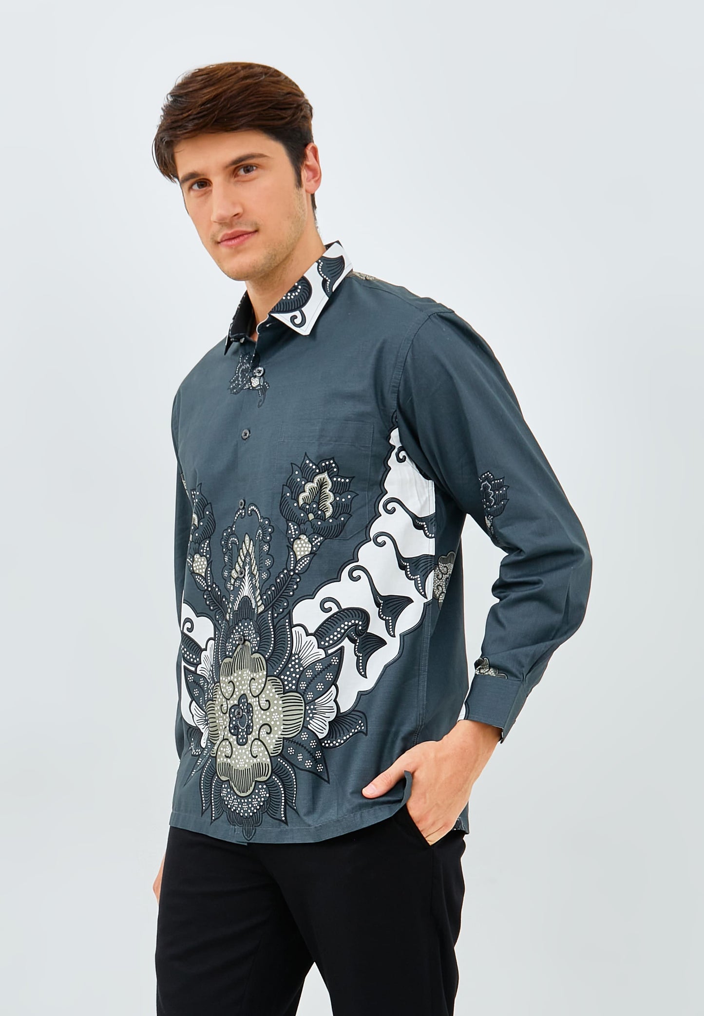 Odza Batik Regular fit Kemeja Pria Lengan Panjang Modern Ciranti