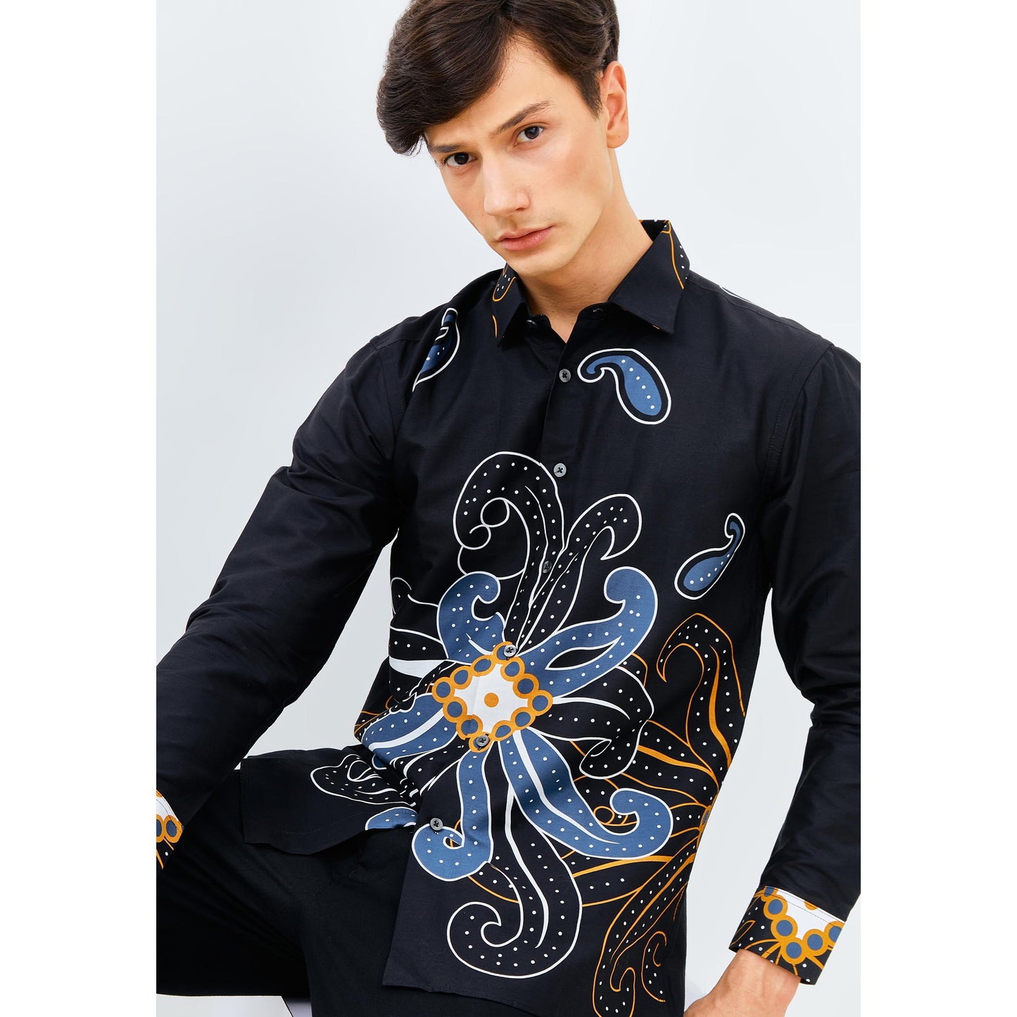 Odza Classic Kemeja Batik Slimfit Pria Lengan Panjang Adiyaksa