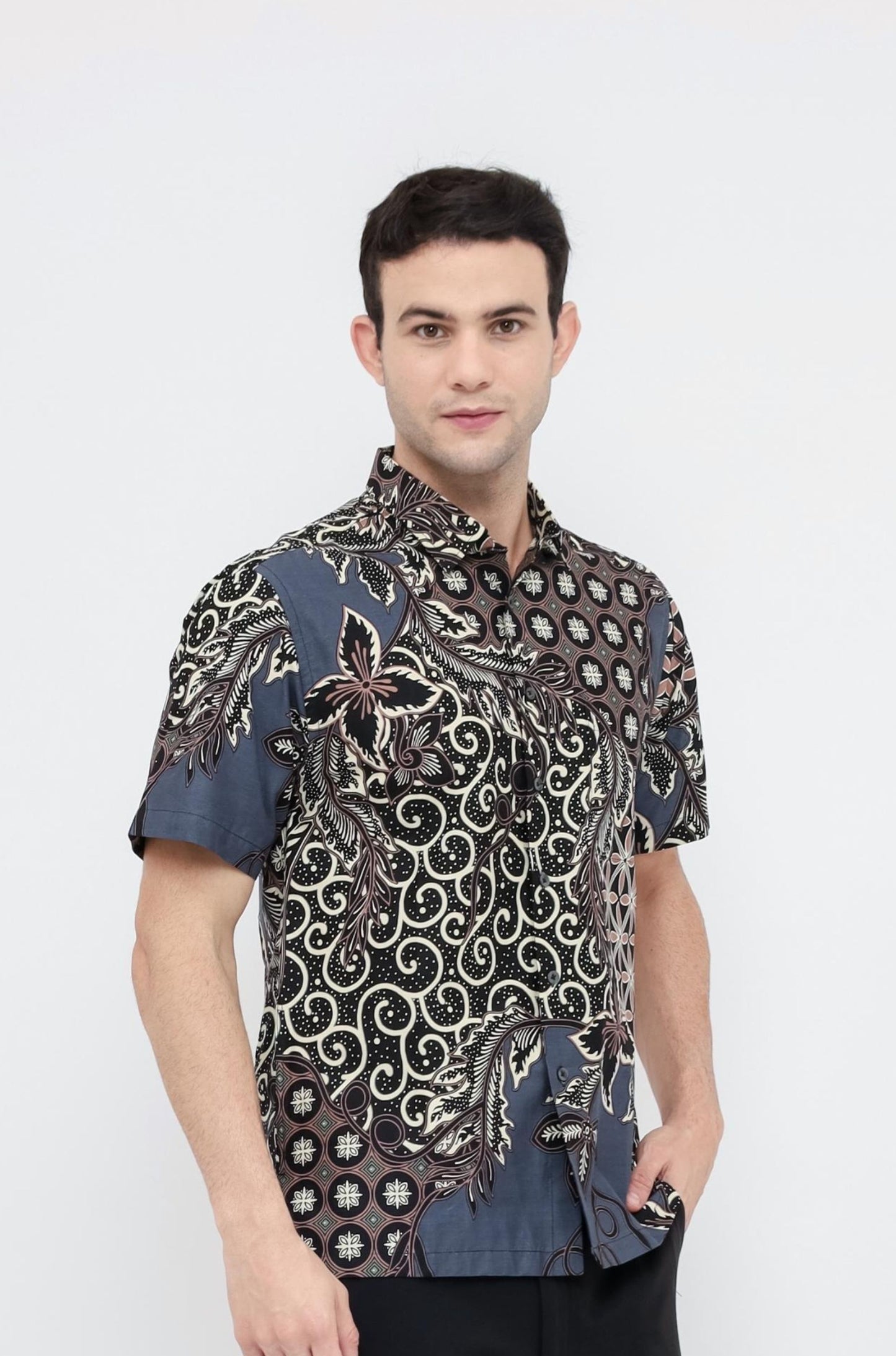 Odza Batik REGULAR FIT Kemeja Lengan Pendek Pria Mahadevan