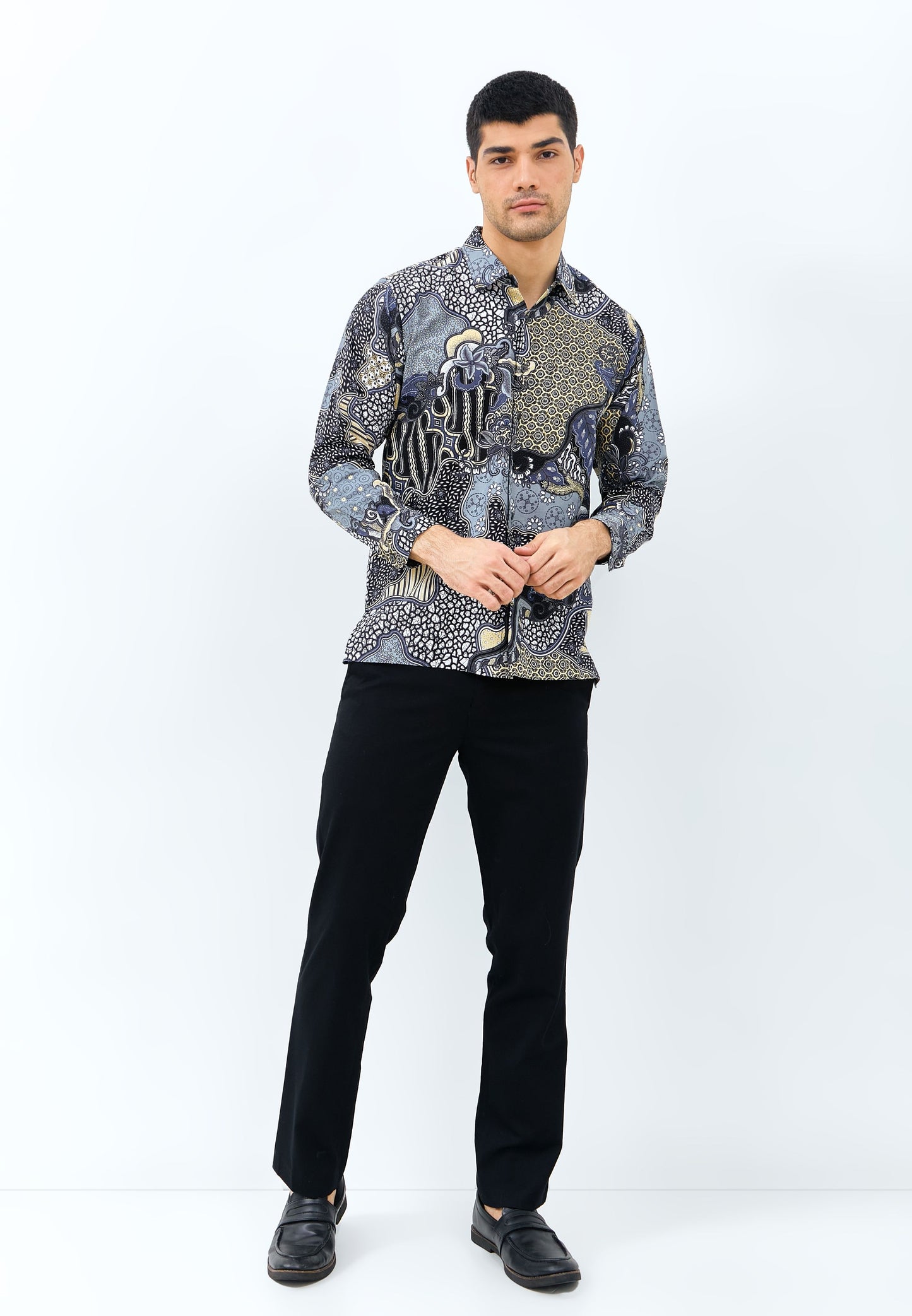 Odza Batik Regular fit Kemeja Pria Lengan Panjang Modern Bagaspati