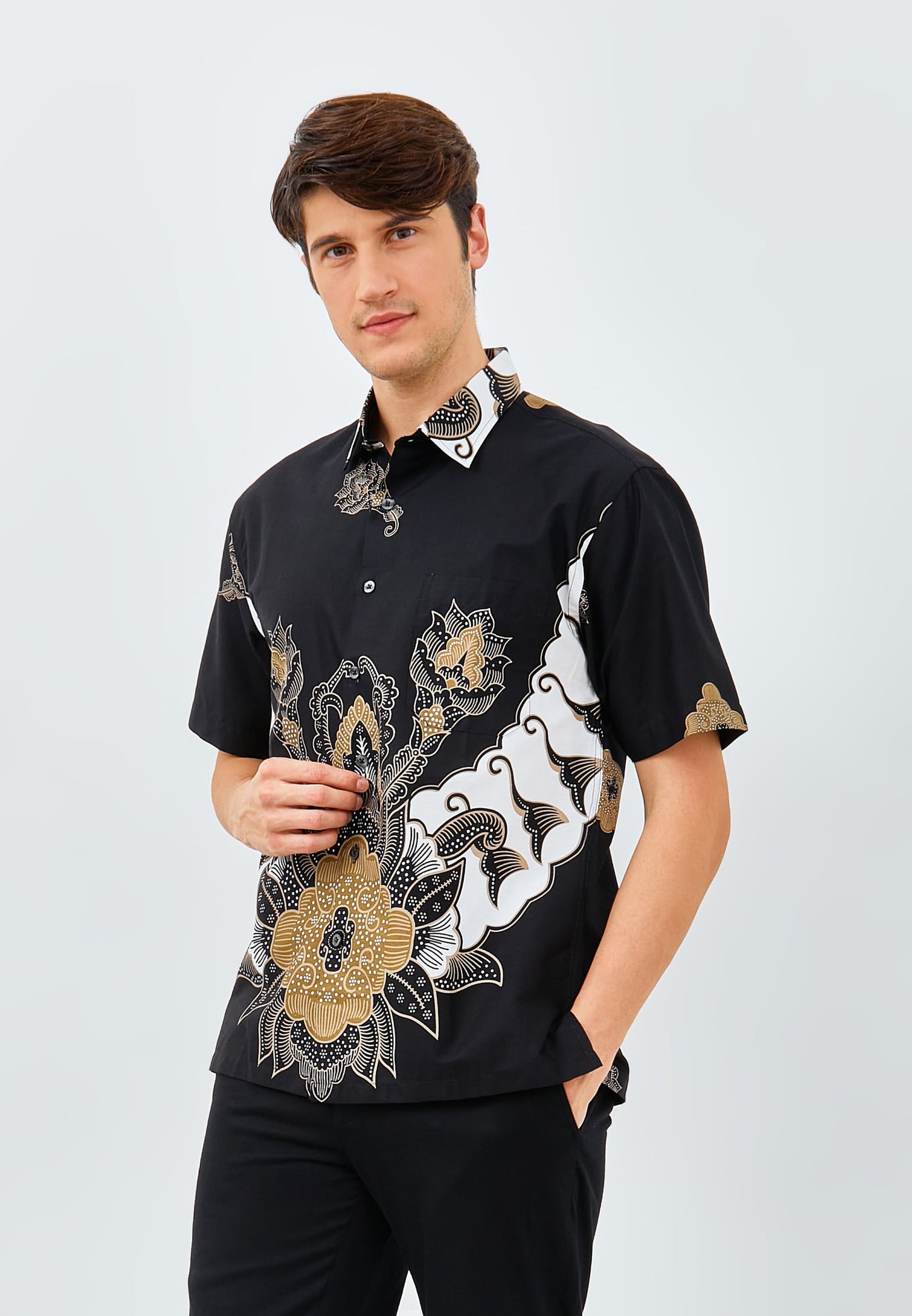 Odza Batik REGULAR FIT Kemeja Lengan Pendek Pria Adrati