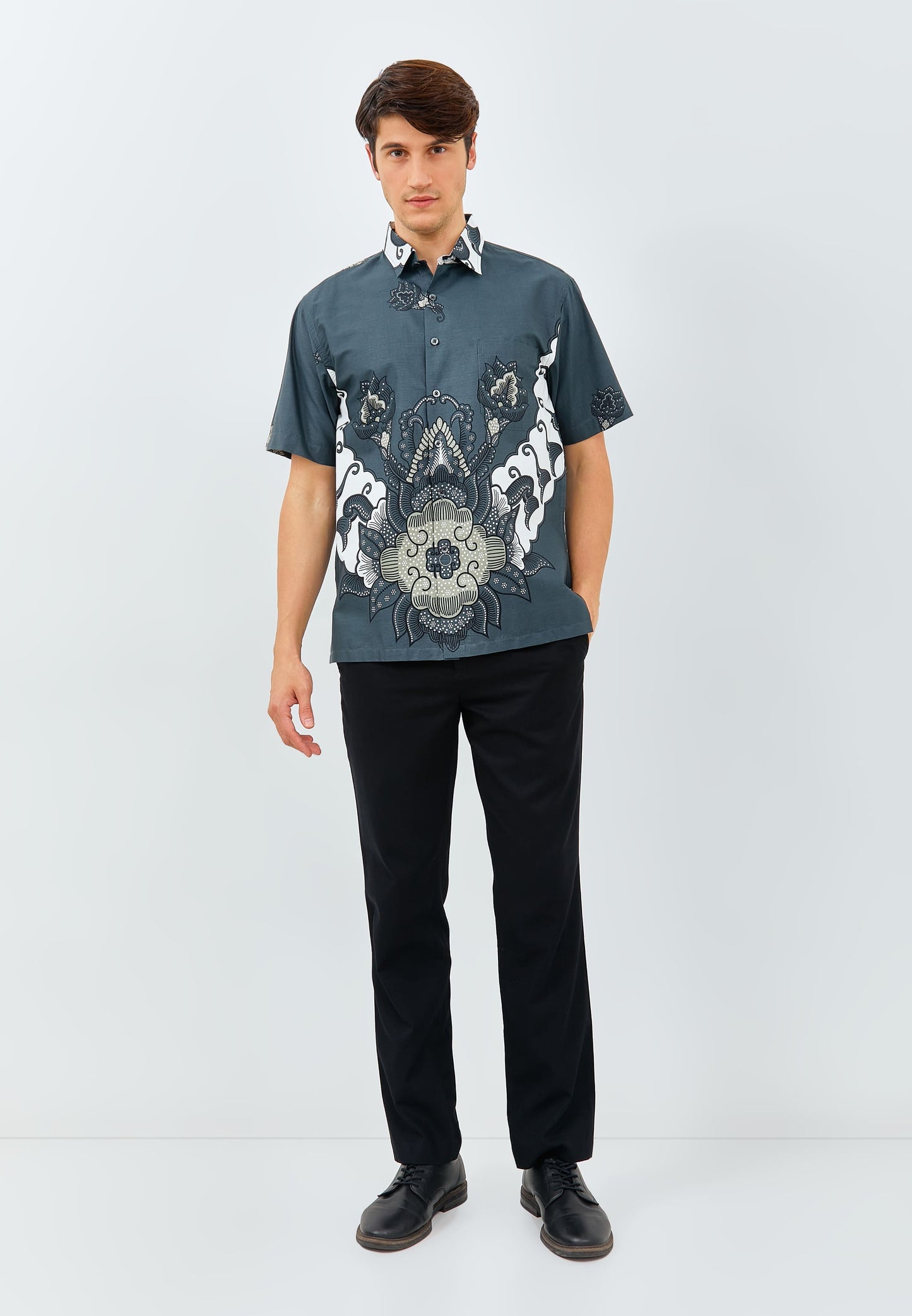 Odza Batik REGULAR FIT Kemeja Lengan Pendek Pria Artana