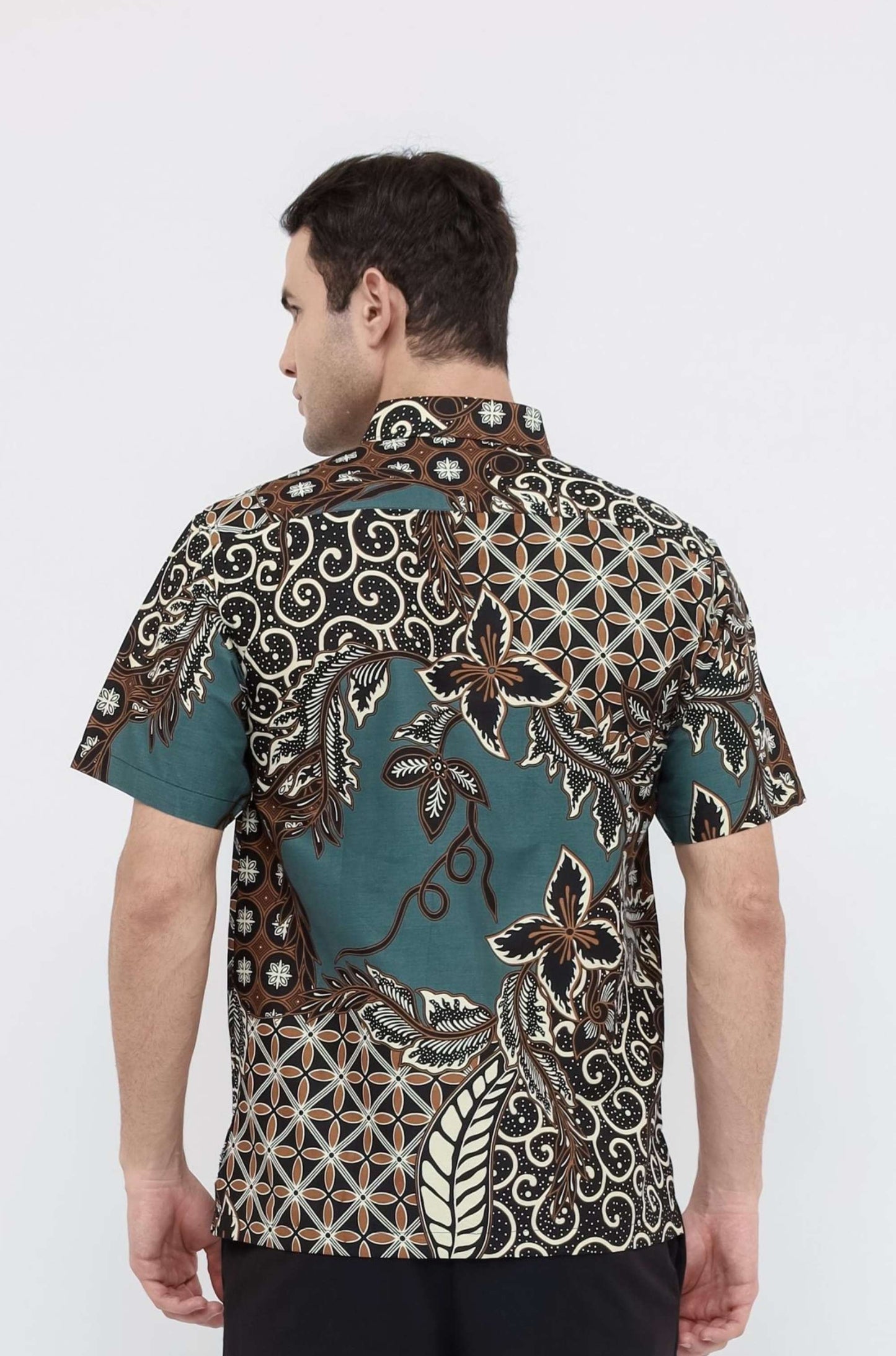 Odza Batik REGULAR FIT Kemeja Lengan Pendek Pria Cemara