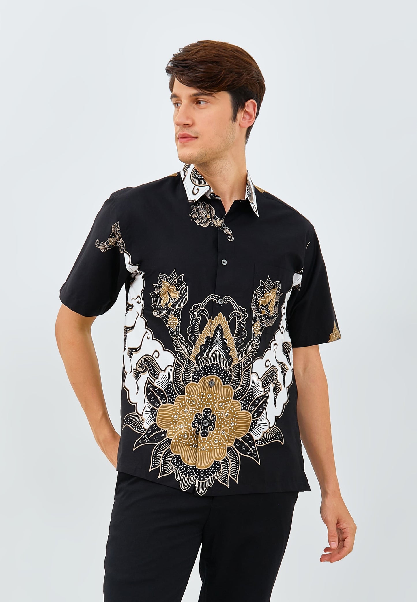 Odza Batik REGULAR FIT Kemeja Lengan Pendek Pria Adrati